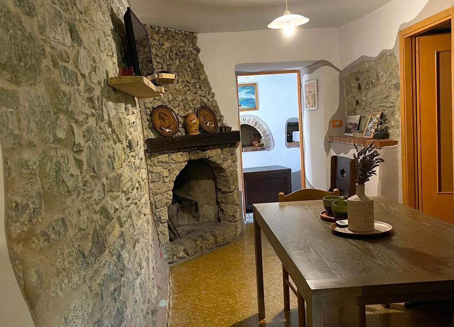 The Stone House Apartment Marciaso