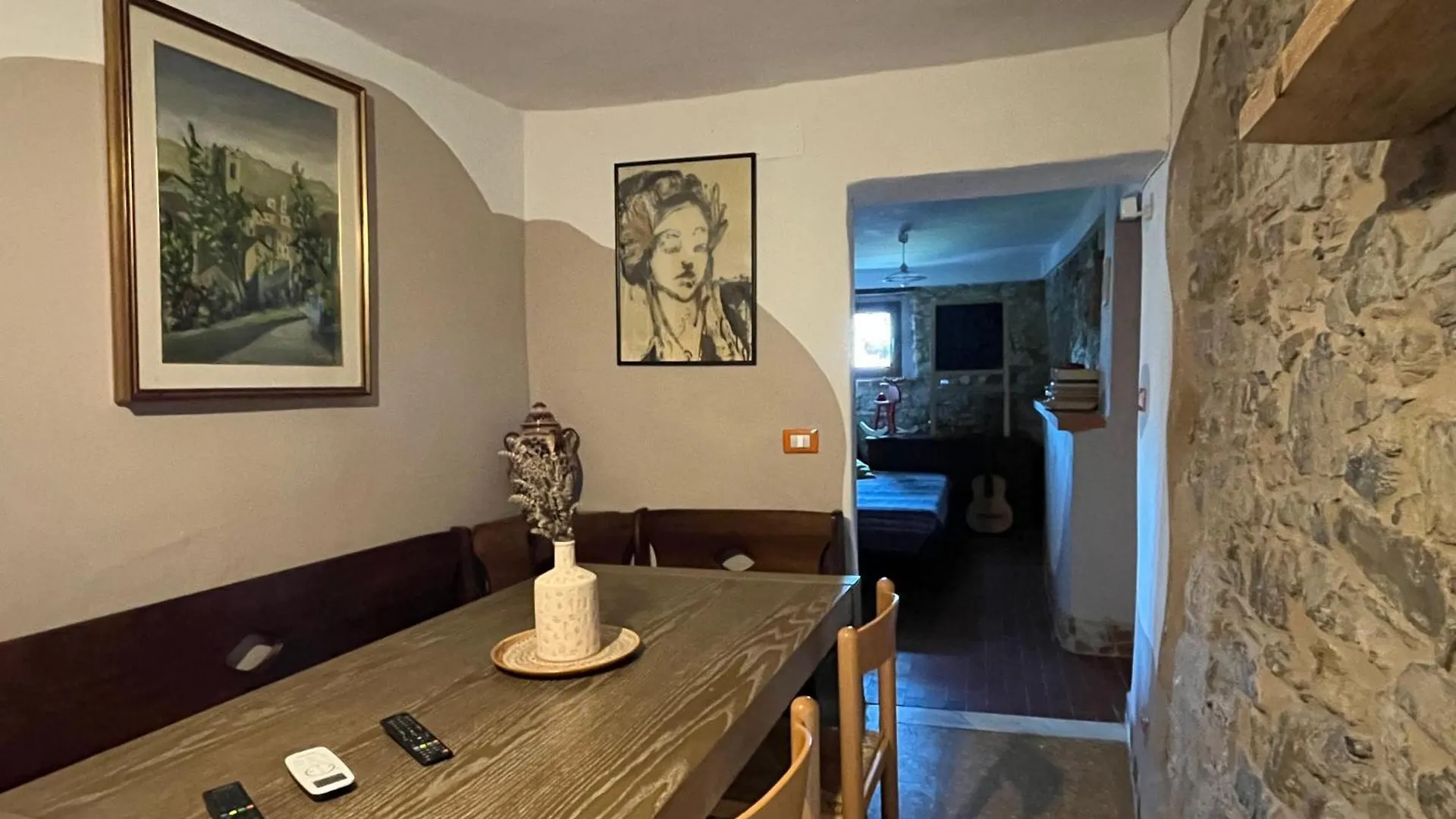 The Stone House Apartment Marciaso